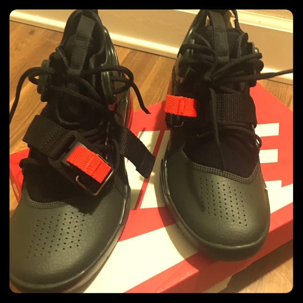 Nike Air Force 270 GS